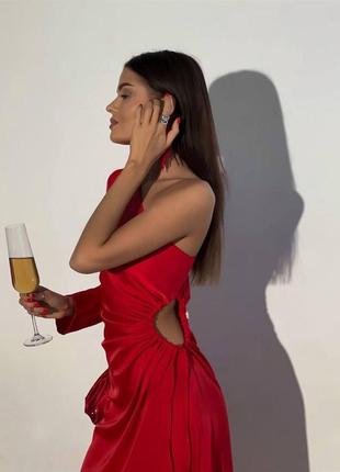 Неймовірна шовкова сукня вечірня довга з розрізом вирізом одним рукавом на одне плече приталена по фігурі5 фото