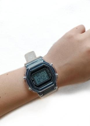 Стильний годинник на силіконовому ремінці під casio