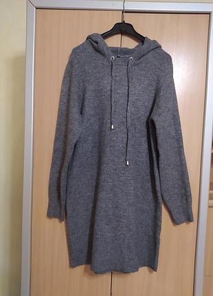 Вязаное платье