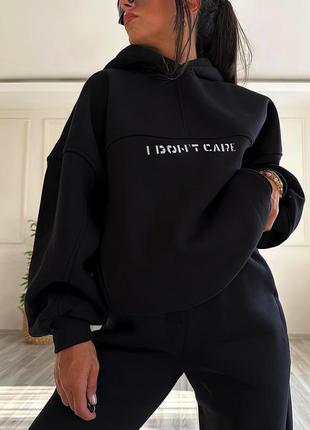 Одурманенный спортивный костюм oversize в новом дизайне.