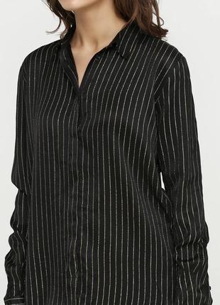 Рубашка-блуза черная в золотистое полоску из люрексовой нити от &other stories3 фото