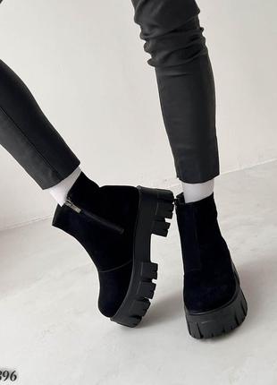 Женские зимние ботинки, черные, натуральная замша9 фото