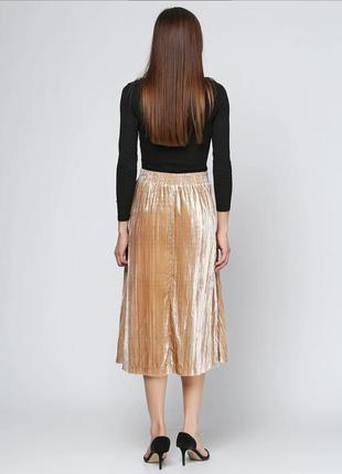 Велюровая, бархатная нюдовая юбка миди h&amp;m.2 фото