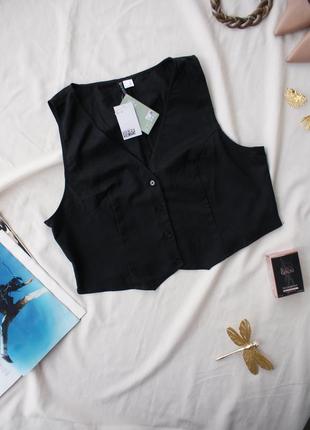 Базова чорна жилетка жилет на ґудзиках від divided