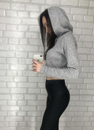 Кофта коротка з капюшоном