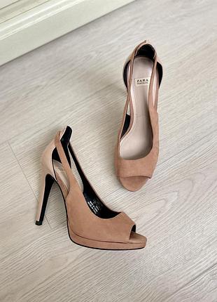 Замшеві туфлі на шпильці у розмірі 37 від zara з відкритим носиком