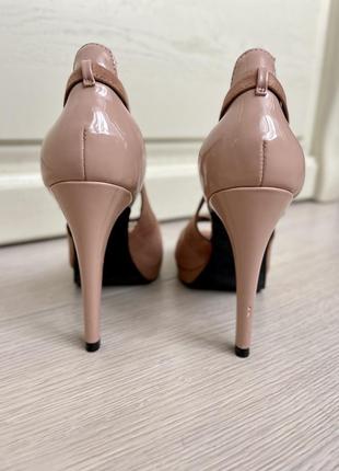 Замшевые туфли на шпильке в размере 37 от zara с открытым носиком5 фото