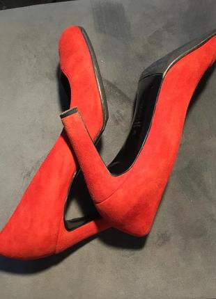 Яркие красные замшевые туфли лодочки marc cain6 фото