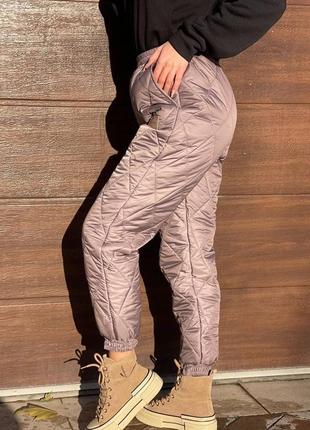 Лыжные брюки женские теплые стеганые утепленные базовые зимние на зиму черные серые белые брюки графит бежевые коричневые8 фото