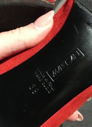 Яркие красные замшевые туфли лодочки marc cain9 фото