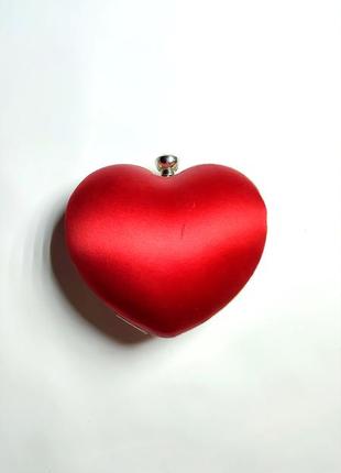 Сумка сердечко клатч сумочка серце червона атласна з діамантом клач6 фото