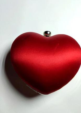 Сумка сердечко клатч сумочка серце червона атласна з діамантом клач4 фото