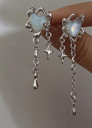 Моно серьги сердце с подвесками сережки топ