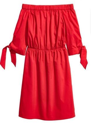 Красное хлопковое платье h&m с открытыми плечиками.