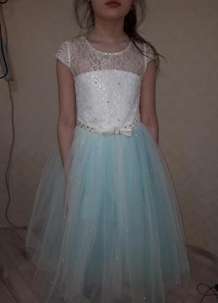 Платье нарядное  на девочку от 5 до 8 лет3 фото
