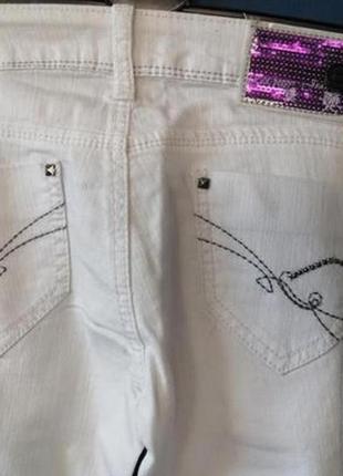 Белые базовые коттоновые джинсы, в наличии размеры6 фото