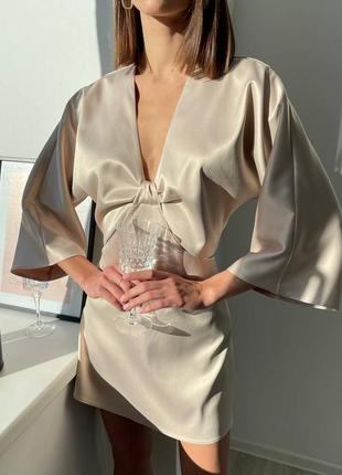 Атласное платье