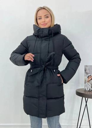 Куртка жіноча тепла довга коротка з поясом зимова на зиму базова стьобана з капюшоном утеплена чорна біла бежева коричнева пуховик батал3 фото