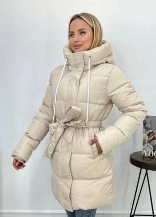Куртка жіноча тепла довга коротка з поясом зимова на зиму базова стьобана з капюшоном утеплена чорна біла бежева коричнева пуховик батал8 фото