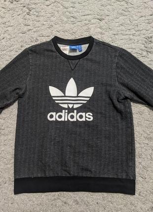 Класний світшот adidas originals, size 170(s/m)
плечі 41
підпахви 49
довжина рукава 56
довжина 632 фото