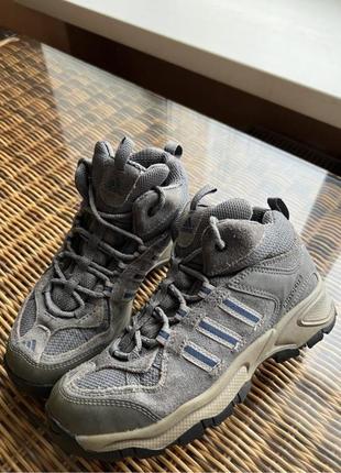 Зимние ботинки adidas rhyolite trekking оригинальные серые4 фото