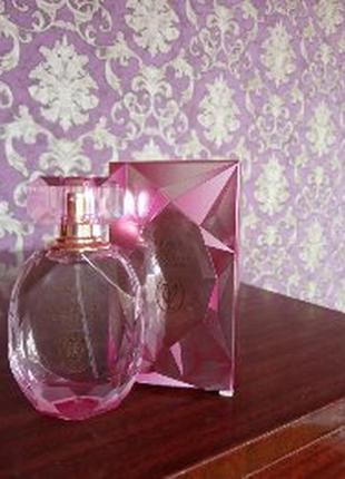 Парфюмерная вода от faberlic by valentin yudashkin rose.