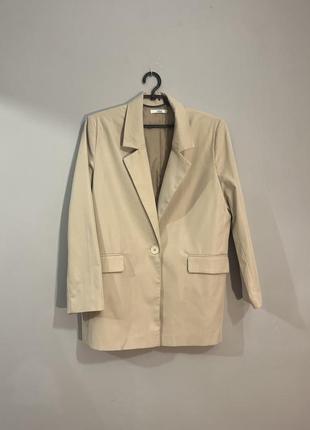 Бежевий піджак