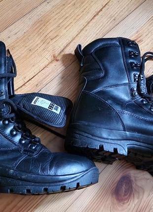 Брендовые фирменные английские тактические кожаные берцы ботинки magnum, оригинал, новые, размер 42,5-43.2 фото