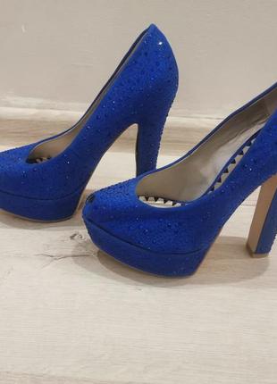 Вечерние туфли синего цвета со стразами2 фото