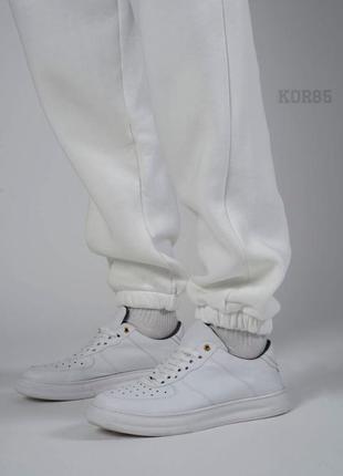 Спортивні штани утеплені оверсайз білі2 фото