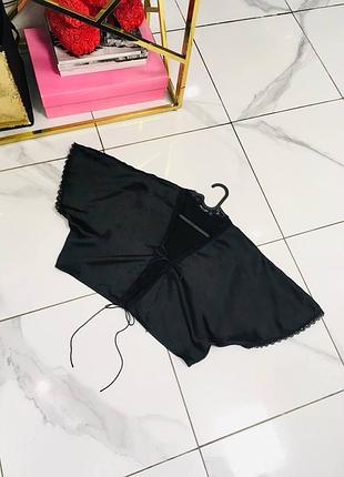 Кроп топ із сатину з мереживом миша nasty gal