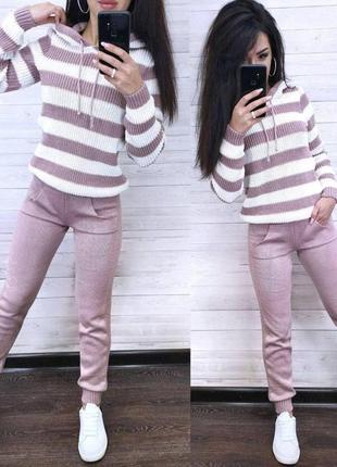 Прогулянковий костюм