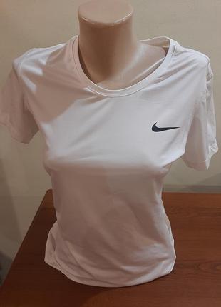 Футболка nike dri- fit