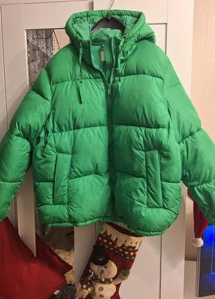 Зеленая зимняя куртка с капюшоном h&amp;m4 фото