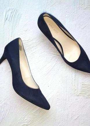 💝2+1=4 базові темно-сині замшеві туфлі човники на підборах nine west, розмір 37