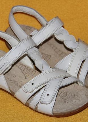 Босоніжки clarks р. 31-32 устілка 20 см