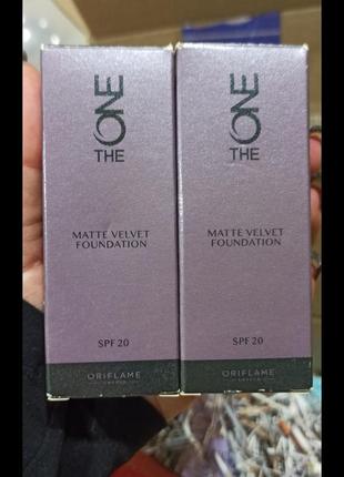 Матова тональна основа the one 31588,31589