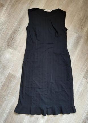 Лёгкое чёрное платье футляр1 фото