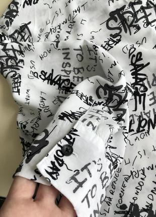 Рубашка рубашка граффити с надписями с надписями блузка5 фото