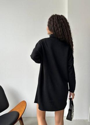 Платье мини из ангоры оверсайз со спущенным плечом под горло платье черная бежевая теплая базовая стильная трендовая5 фото