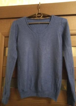 Вязаный легкий свитер1 фото