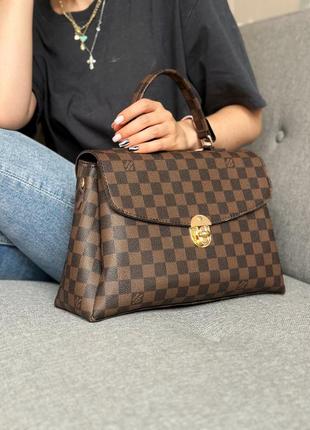 Коричневая сумка портфель через плечо в квадратик в стиле louis vuitton