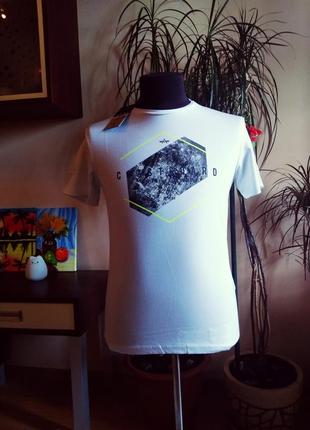 Отличная футболка под джинсы