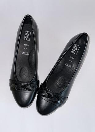 Easy street жіночі класичні туфлі на каблуку 41-й розмір.4 фото