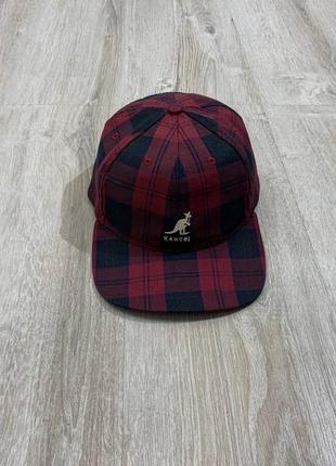 Чоловіча кепка kangol