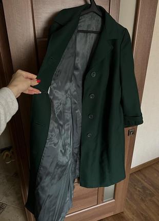Зелёное изумрудное стильная тренч пальто плащ размер л с карманами3 фото