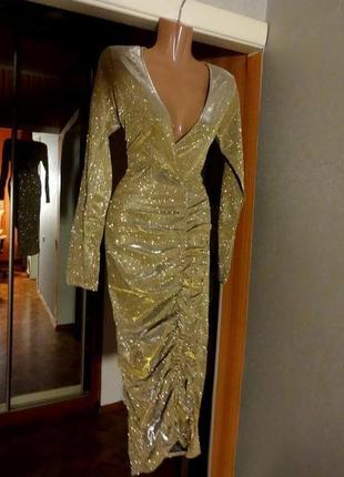 Распродажа! платье prettylittlething золотистое блестящее asos со сборкой5 фото