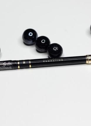 Чёрный автоматический карандаш для глаз с растушёвкой5 фото