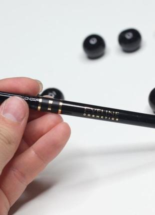 Чёрный автоматический карандаш для глаз с растушёвкой7 фото