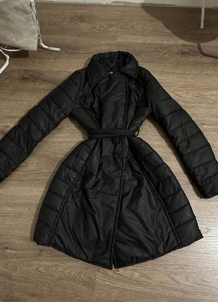 Зимове пальто чорне жіноче.розмір xs-s.в ідеальному стані .1 фото